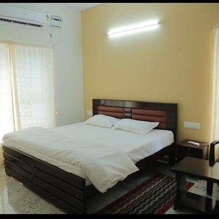 S V Home Stay Tirupati Luaran gambar